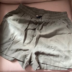 Universal thread shorts from target